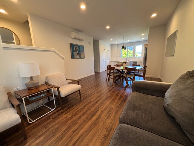 Foto del edificio - 2158 N 185th St