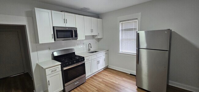Foto del edificio - 210 W McNeal St