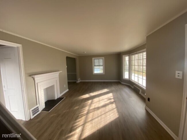 Building Photo - 3 br, 1 bath House - 20705 Harvard ave