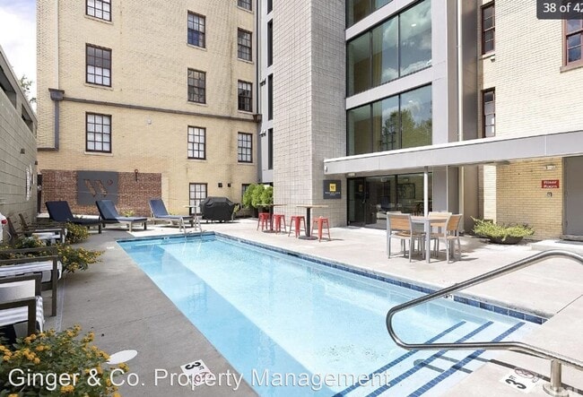 Building Photo - 3 br, 3 bath House - 312 N Buchanan Blvd U...
