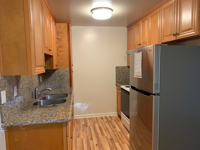 Brand new Fridge - 1990 San Luis Ave