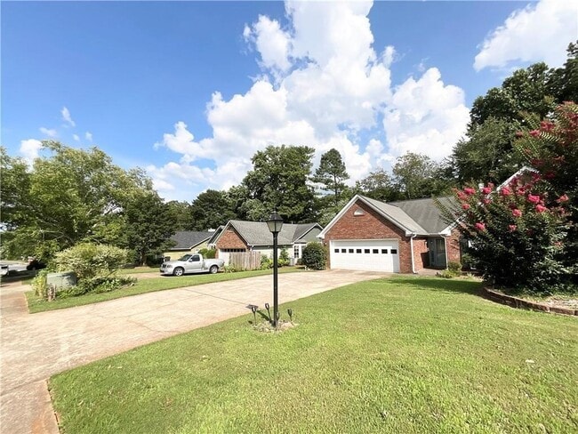Building Photo - 3070 Bugle Dr