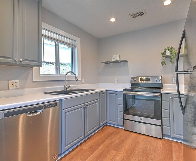 580 Bays View Rd, Kingsport, TN 37660 House Rental in Kingsport, TN