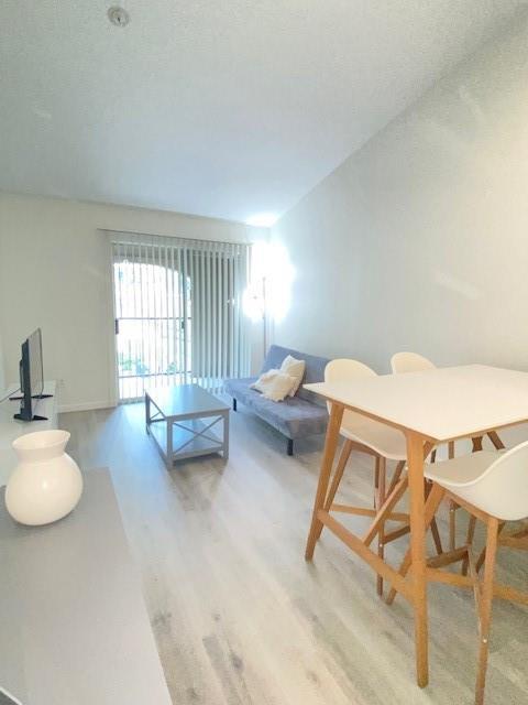 Foto del edificio - 3231 Allen Pkwy