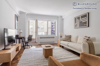 Building Photo - 40 Park Ave