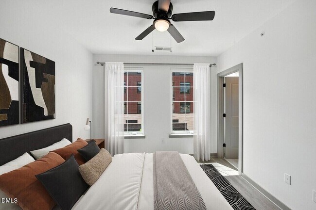 Foto del edificio - 1000 M.L.K. Jr Blvd