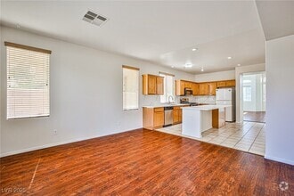 Building Photo - 9806 Curtsy Ave