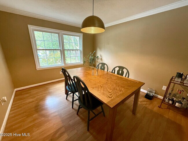 Foto del edificio - 217 Devonshire Ln