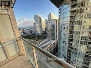 Building Photo - 15 Iceboat Terr