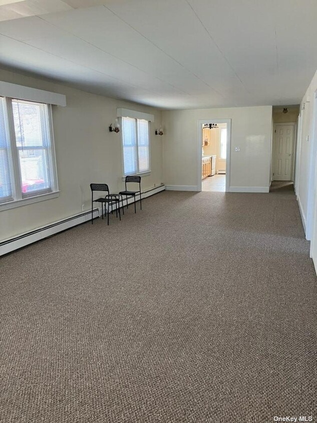 Building Photo - 10 Covington St