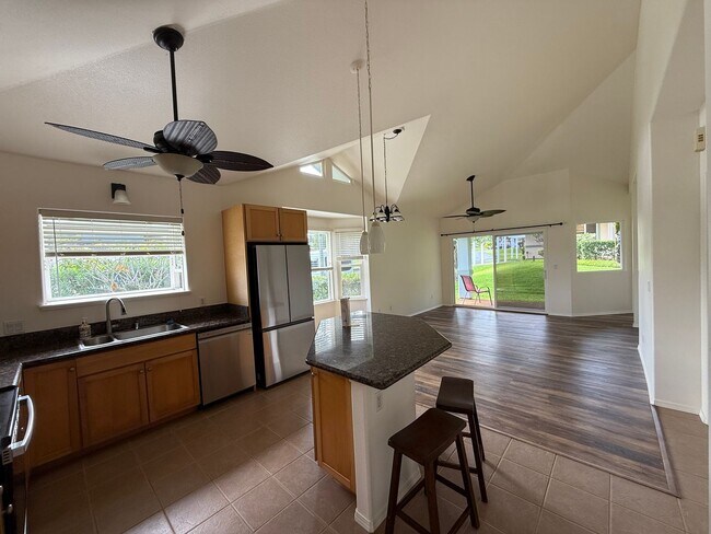 Foto del edificio - Regency at Huleia Lihue Two bedroom, two and a half bath, unfurnished corner unit Townhome.