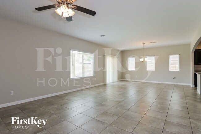 Foto del edificio - 12191 E Metz Dr