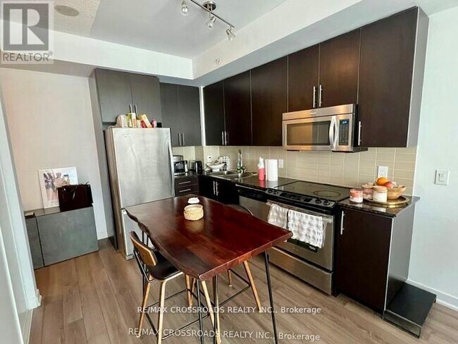 Photo du bâtiment - 60 Berwick Ave