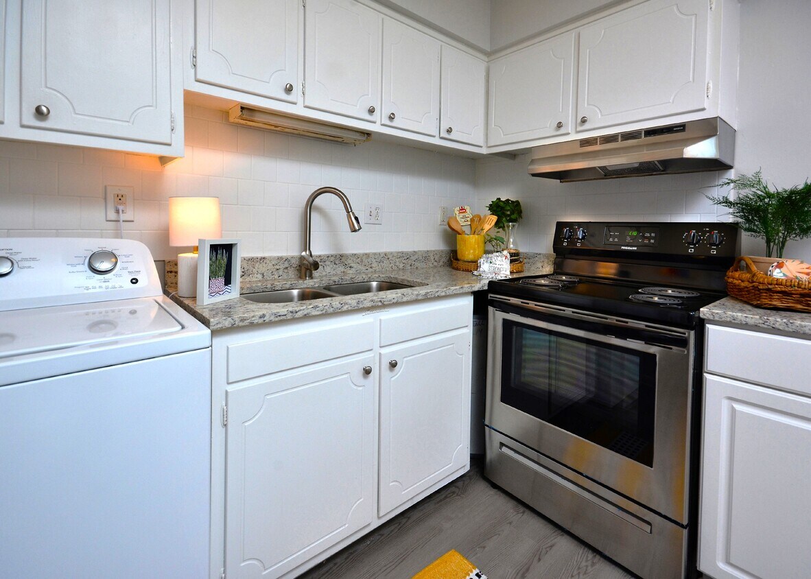 Trails End Apartments 34 Sherry Dr Burlington, NC