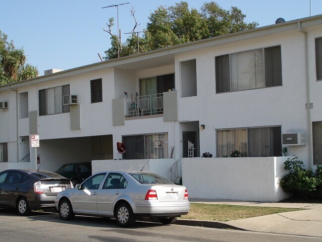 Foto del edificio - 8664 Chalmers Dr