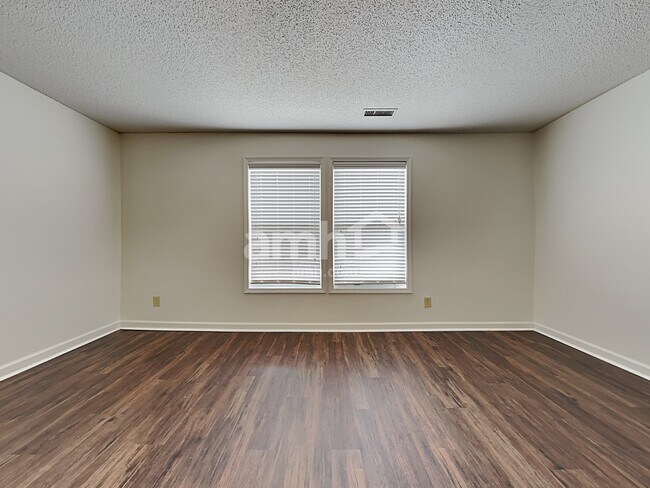 Building Photo - 2192 Olympia Dr