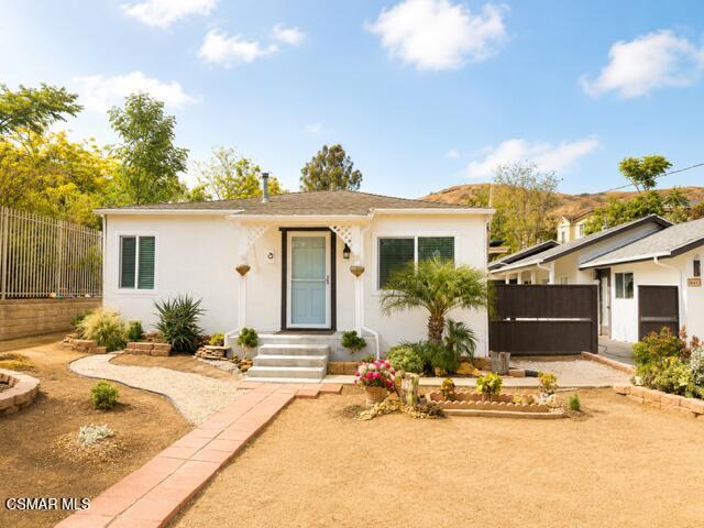 Building Photo - 2665 Los Feliz Dr