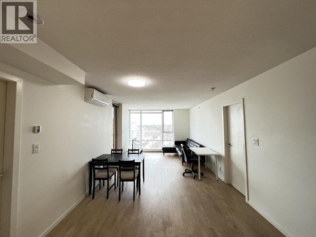 Building Photo - 7988 Ackroyd Rd