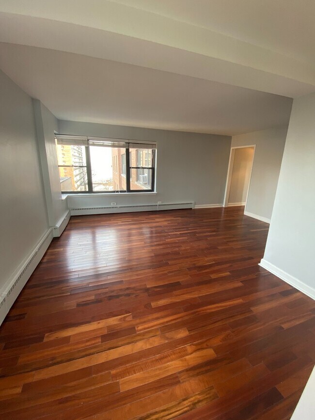 Foto del edificio - 5858 N Sheridan Rd