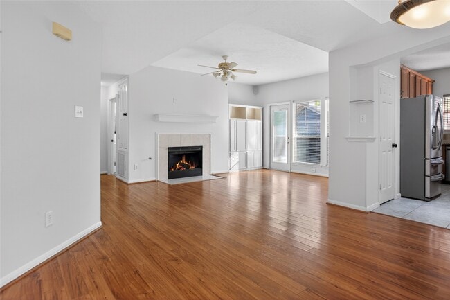 Building Photo - 15 S Avonlea Cir