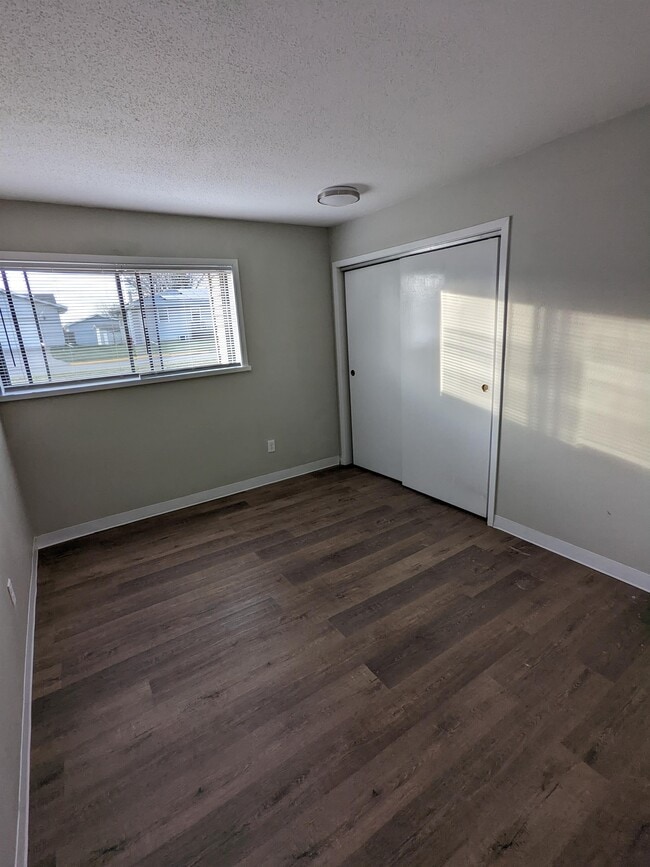 Foto del edificio - 925 R Ave