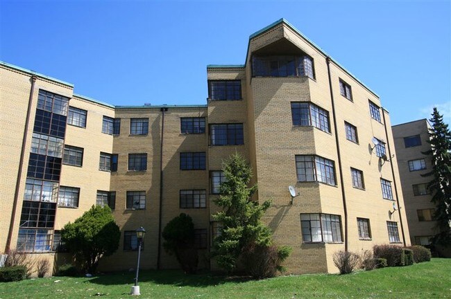 Building Photo - 2 br, 1 bath Apartment - 900 Whitmore Rd