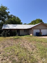 Building Photo - 5204 Village Trail