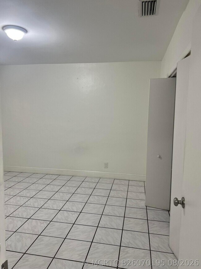 Foto del edificio - 2600 S Ocean Dr