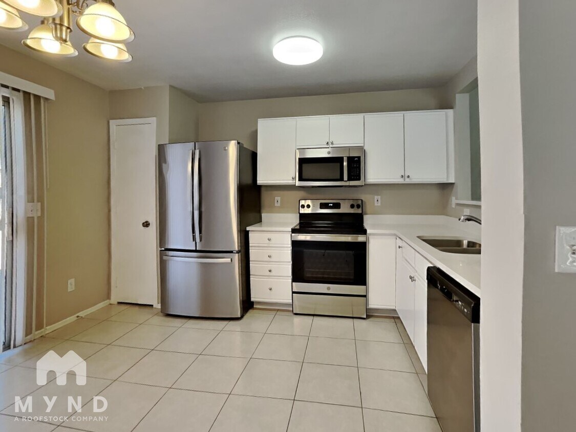 Foto principal - 12459 N Pablo St