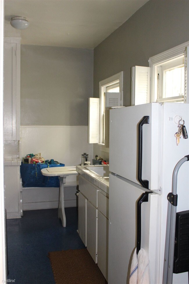 Foto del edificio - 1432 N Formosa Ave