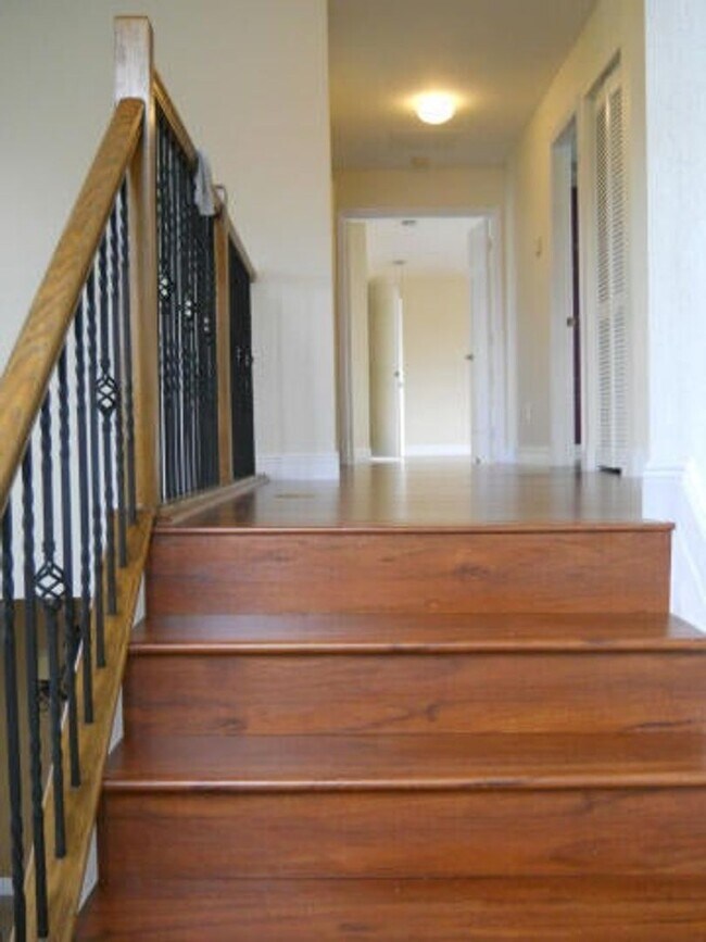 Foto del edificio - 1579 Newhaven Point Ln