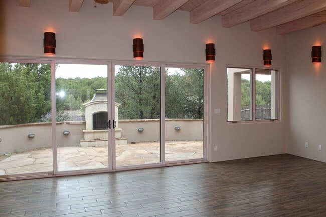 Building Photo - 48 Sundance Dr