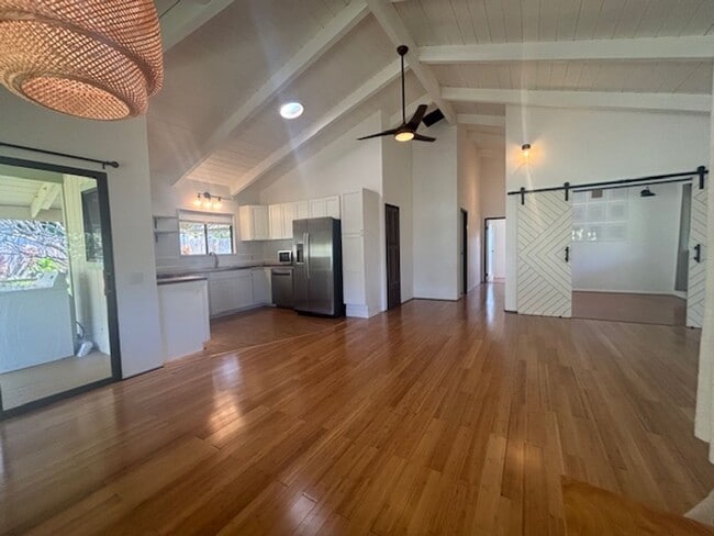 Building Photo - 2 Bedroom/2 Bathroom plus Den walkable to Banyans and Pet Friendly!