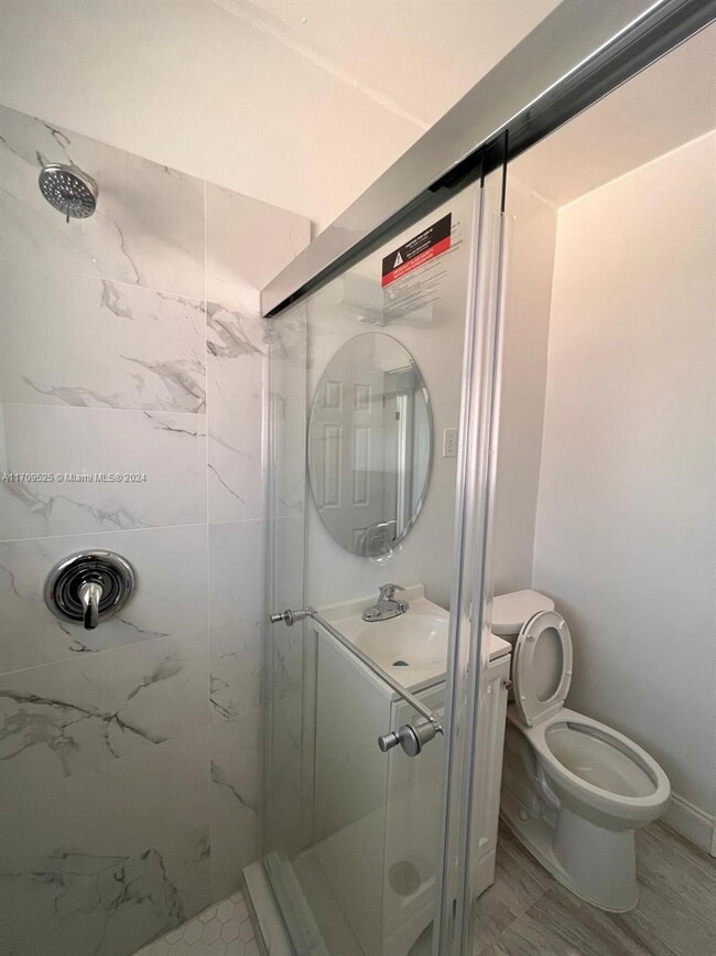 Building Photo - 3 bedroom in Miami FL 33127