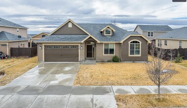 Building Photo - 4707 Warbler St