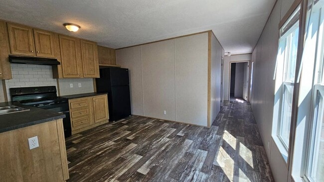 Foto del edificio - 2320 E MacArthur Rd