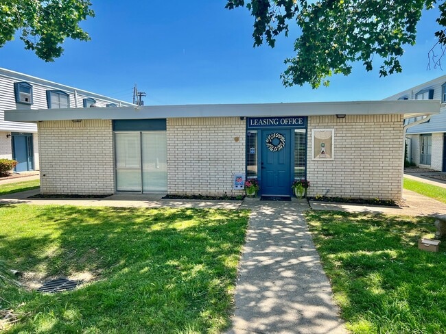 Building Photo - Higdon Ferry Apartments