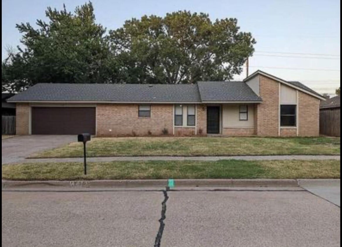 Photo - 413 Midland Dr (Norman, OK)