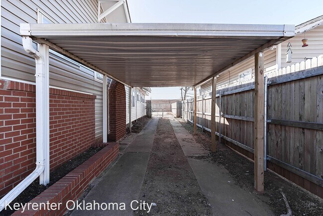 Foto del edificio - 2 br, 1 bath House - 10 S 9th St