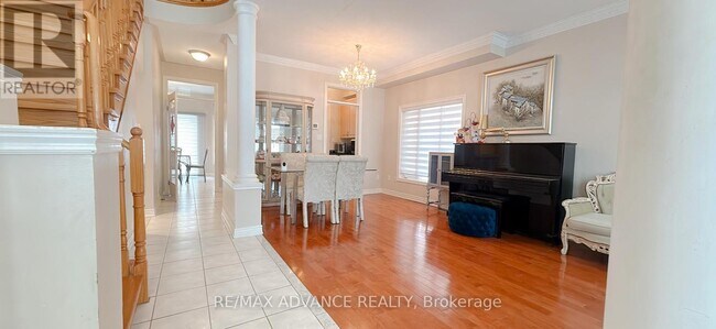 Building Photo - 85 Gemini Crescent