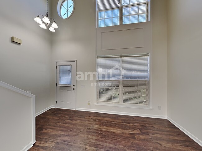 Building Photo - 11826 Nestar Pl