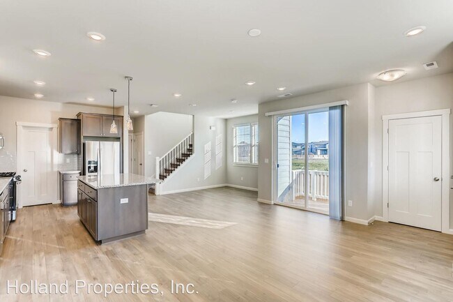 Building Photo - 3 br, 2.5 bath House - 6780 SE Yamsay Ln
