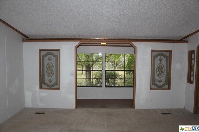Building Photo - 154 Zuehl Rd