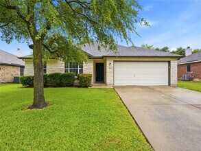 Building Photo - 1004 Downridge Dr