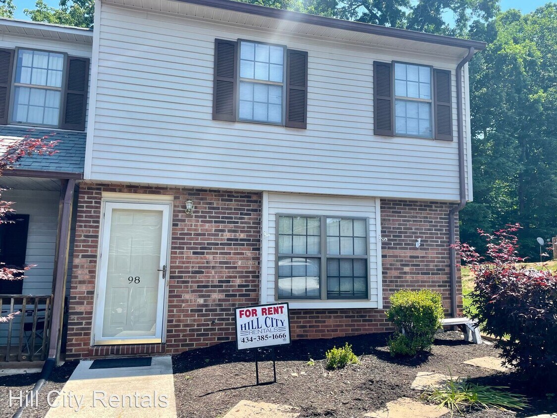 3 br, 2.5 bath House 98 Kitty Hawk Sq. House for Rent in Lynchburg