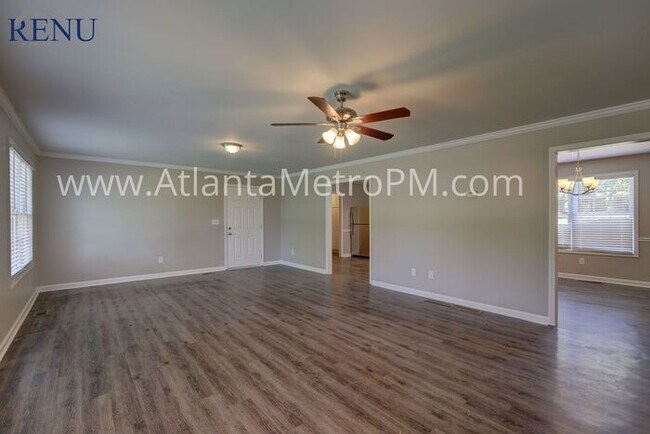 Building Photo - This home is available for NO CONTACT show...