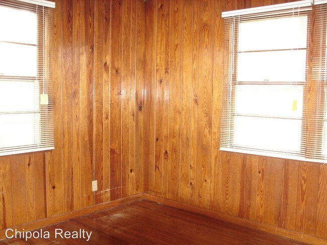 Building Photo - 4200 Kelson Ave
