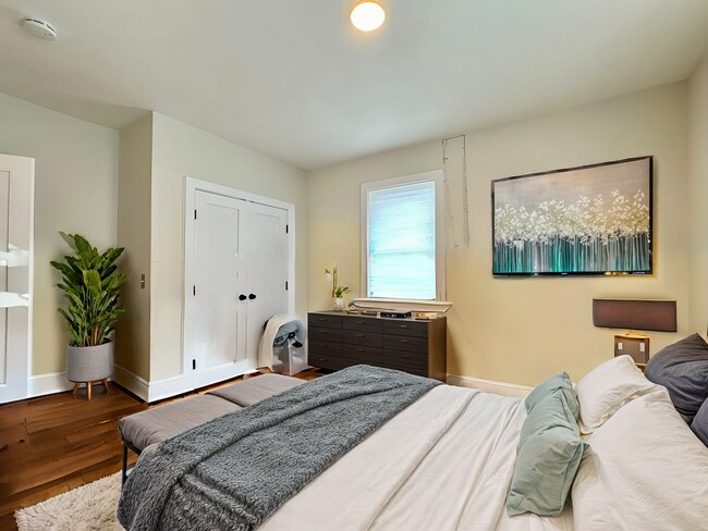 Foto del edificio - 839 Parker St