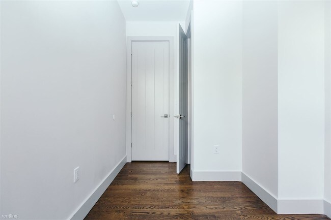 Foto del edificio - 3 br, 1 bath Apartment - 177 Wyckoff Ave