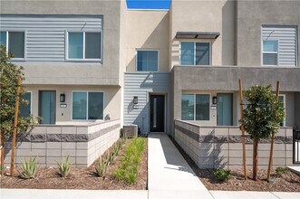 Building Photo - 3651 E Jacobson Paseo